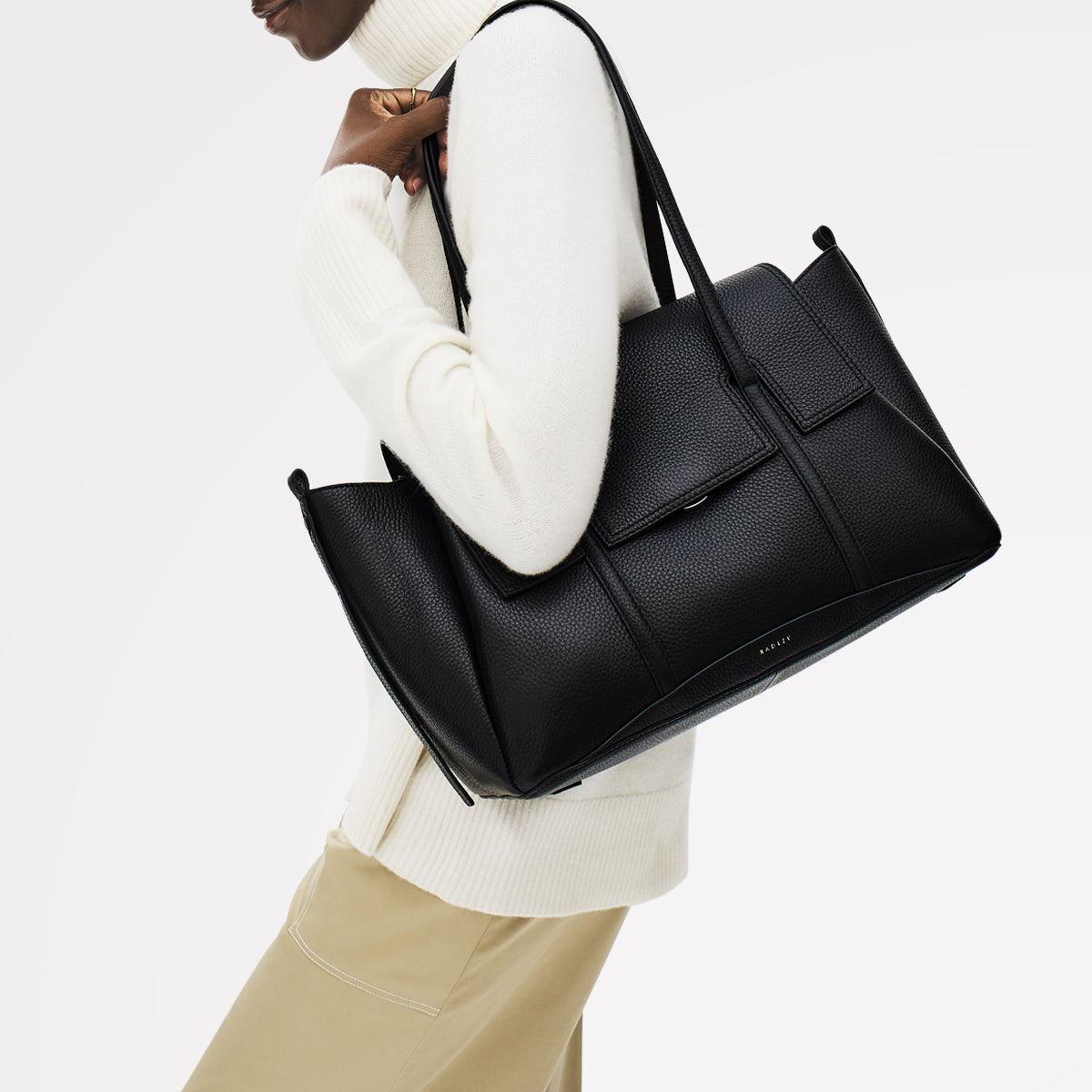 Black Large Flapover Shoulder Bag | Radley London outlet
